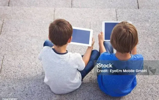 Dampak Kecanduan Gadget pada Kesehatan Mental Anak dan Peran Orang Tua