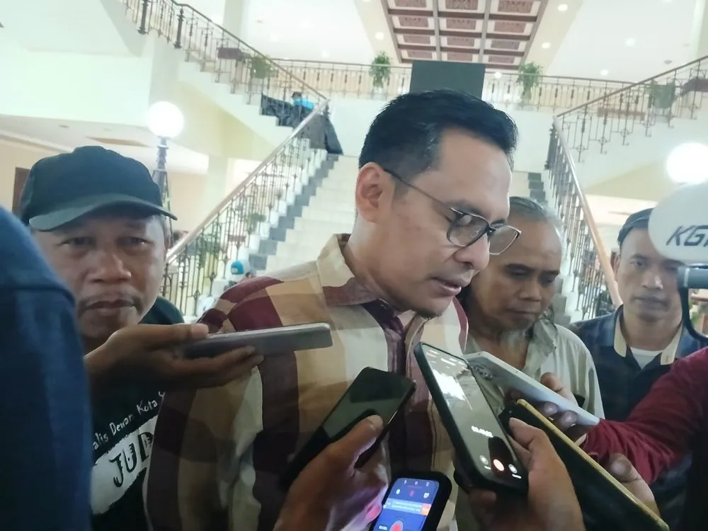 Wakil Ketua DPRD Surabaya Ingatkan Dampak Geopolitik Global pada Ketahanan Energi dan Ekonomi