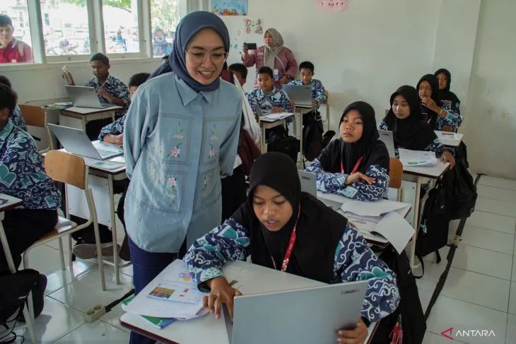 Komdigi Pastikan Jaringan Internet dan Fasilitas Digital di Sekolah Rakyat Terintegrasi Probolinggo Berjalan Optimal