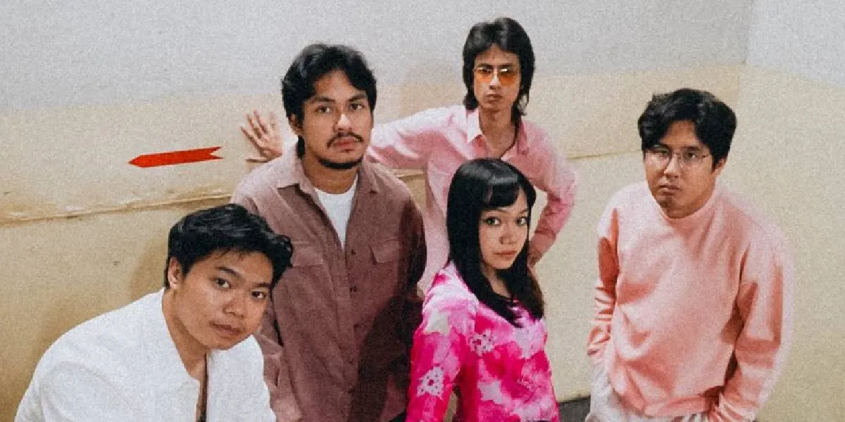 Makna Lagu “A Sorrowful Reunion” Reality Club: Reuni Mantan yang Membuka Luka Lama