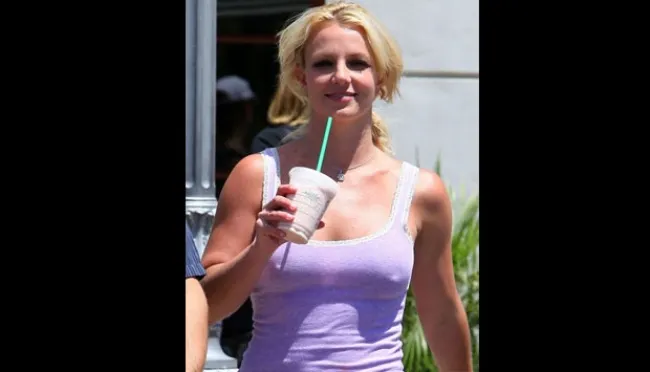 Britney Spears Rilis Lagu "Ooh La La" untuk Soundtrack Film "Smurf 2"