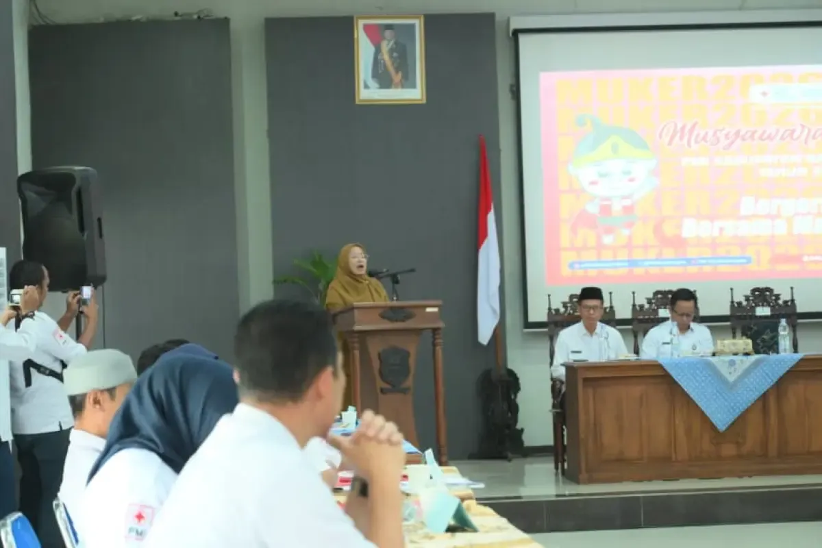 Bupati Banjarnegara Minta PMI Percepat Layanan dan Bantu Klarifikasi Informasi Publik