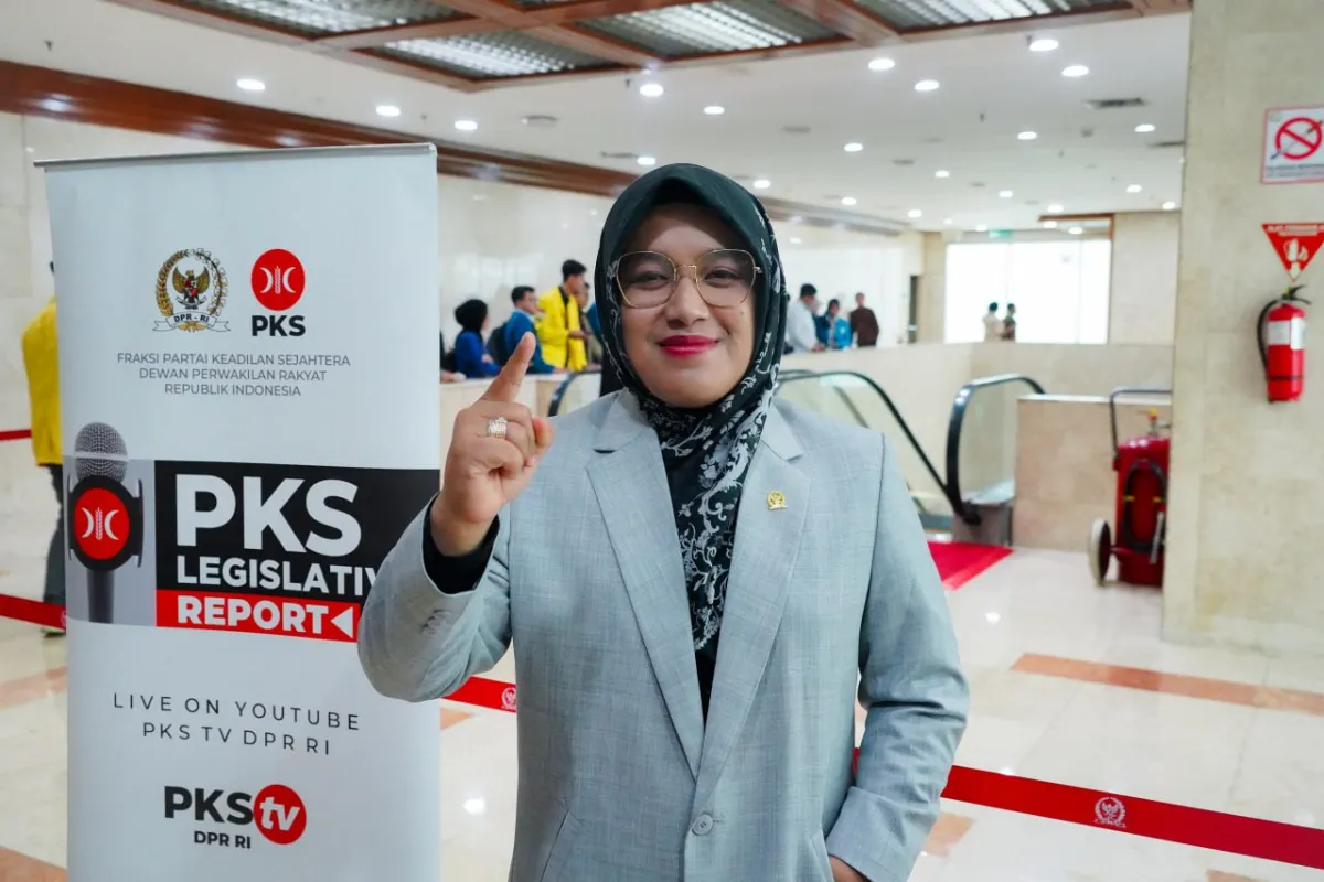 Meitri Dorong WFH Sektoral dan Diplomasi Energi Antisipasi Risiko Lonjakan Harga Minyak