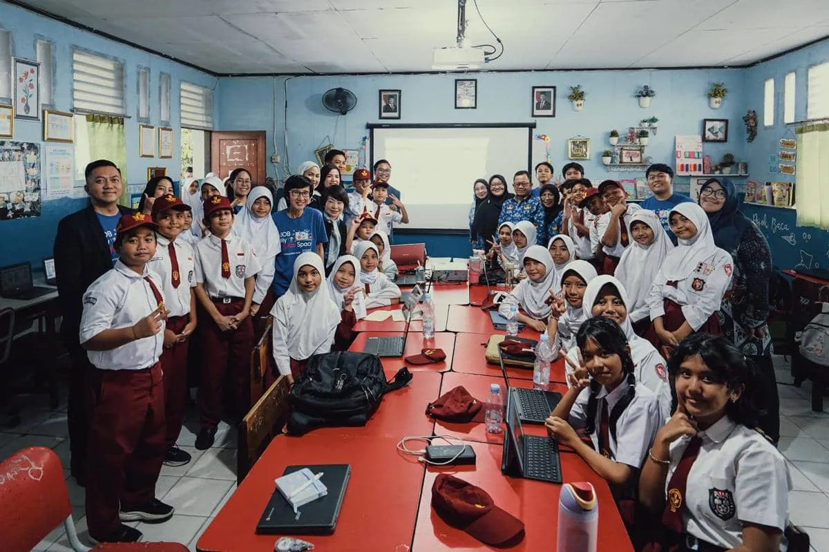 UOB dan Ruangguru Perkenalkan Coding serta Literasi Keuangan untuk Siswa SD
