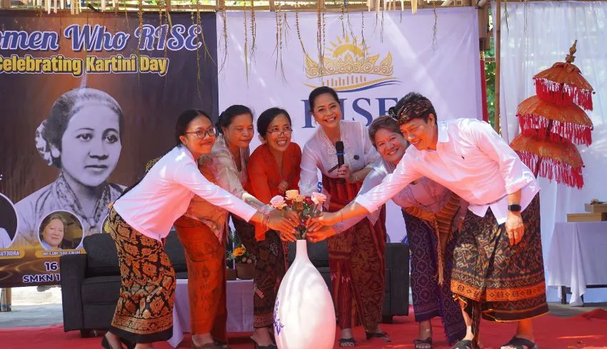 Pengasuhan di Era Digital Disorot, Ibu Diingatkan Kurangi Distraksi Gadget