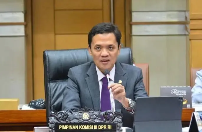Ketua Komisi III DPR Apresiasi Keterbukaan Polri dalam Menindak Pelanggaran Oknum