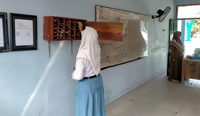 Pembatasan Penggunaan Gadget di SMA/SMK/SLB Gresik Mulai Diterapkan Pekan Ini