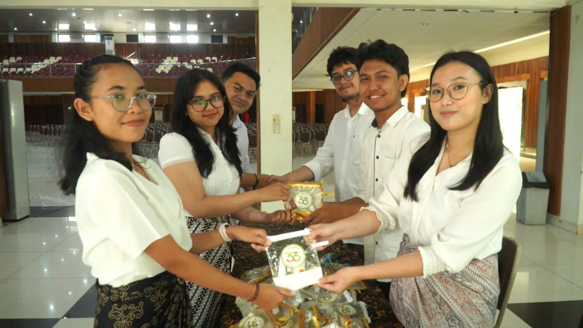 Dies Natalis ke-33 FSM UKSW, 300 Produk Inovasi Sains Dibagikan Gratis kepada Civitas Academica