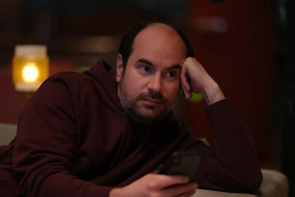 Serial bref. 2 karya Kyan Khojandi tayang di TF1 mulai 4 Mei 2025