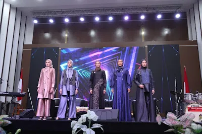FORWAN Gelar NGOBRAS Bertema Kartini Film, Musik, dan Seni; Busana Muslim Karya Nina Nugroho Curi Perhatian