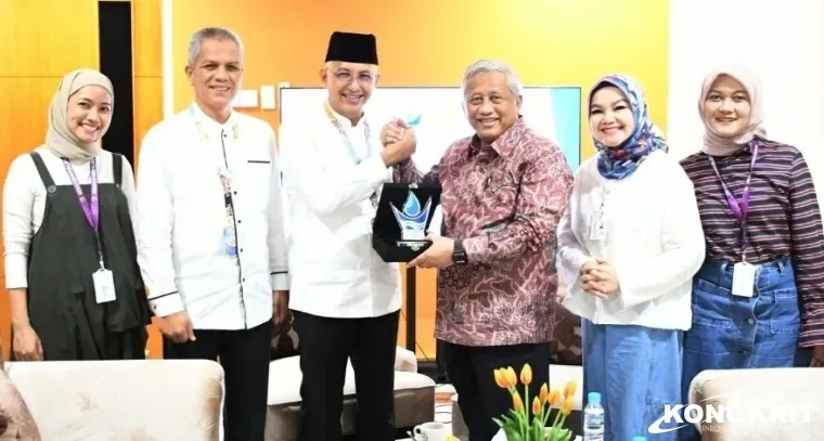 Perumda Air Minum Padang Terima Kunjungan Bank Mega Syariah, Bahas Transparansi Keuangan dan Digitalisasi Layanan