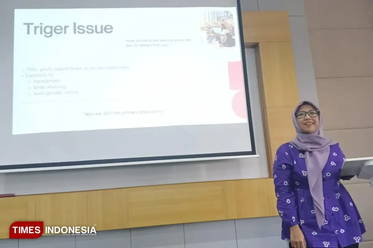 Dosen Unmer Malang Tekankan Perlindungan Siswa Perempuan dari Dampak Destruktif Internet
