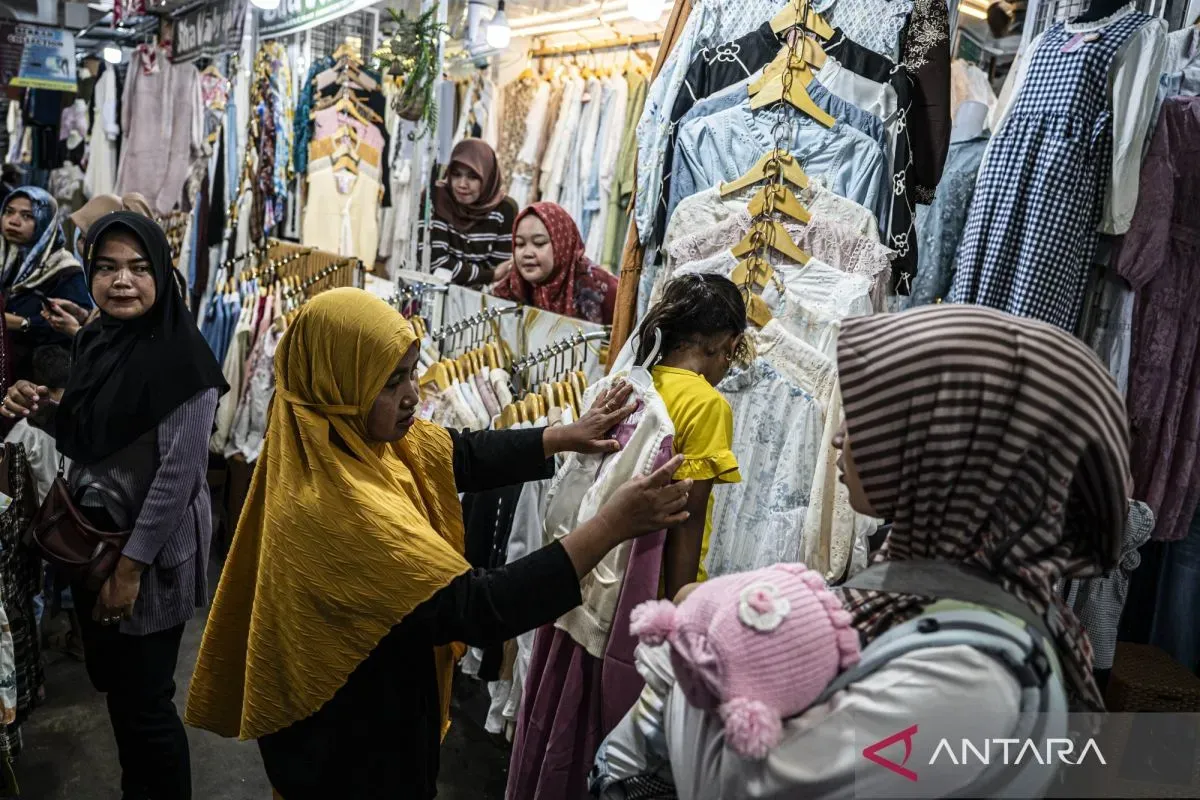 Indef: Daya Beli Masyarakat Perlu Dijaga di Tengah Tekanan Ekonomi Global