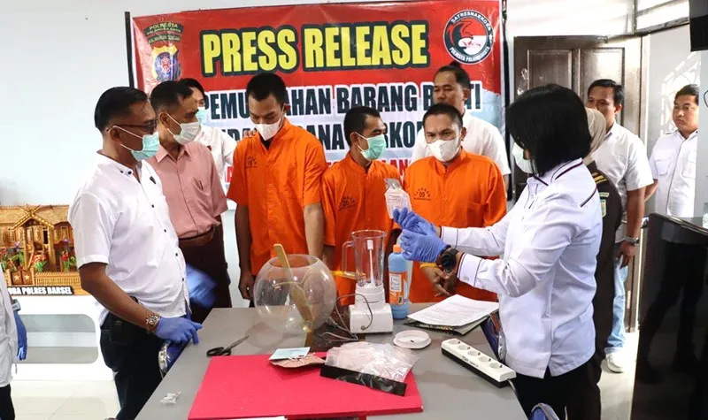 Polresta Palangka Raya Musnahkan Barang Bukti Narkotika dengan Blender untuk Jaga Transparansi