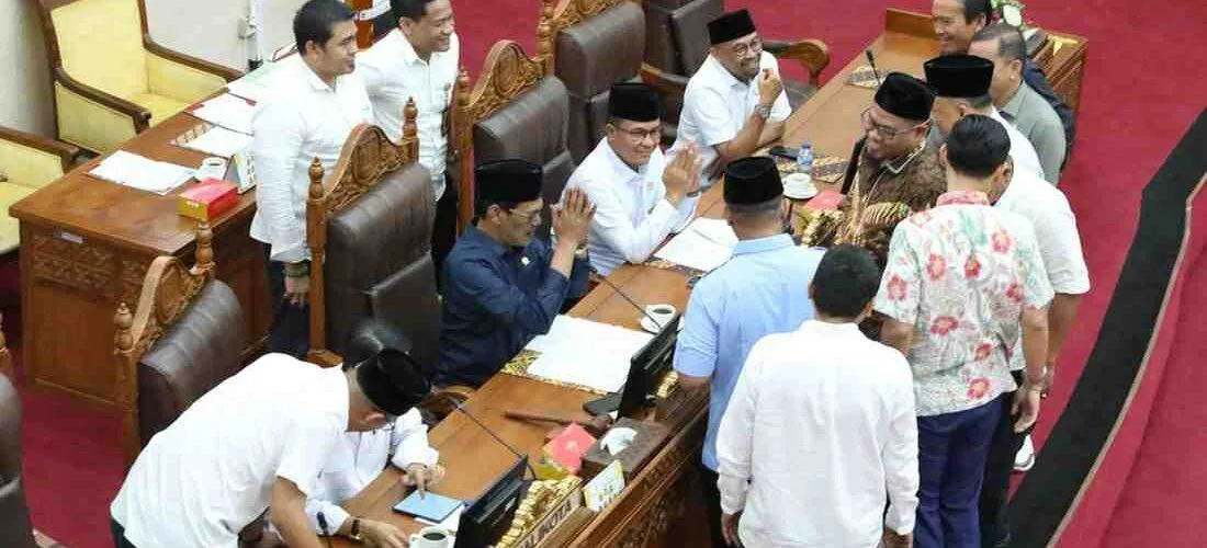 DPRD Batam Gelar Paripurna Bahas Ranperda Persampahan dan Laporan Reses