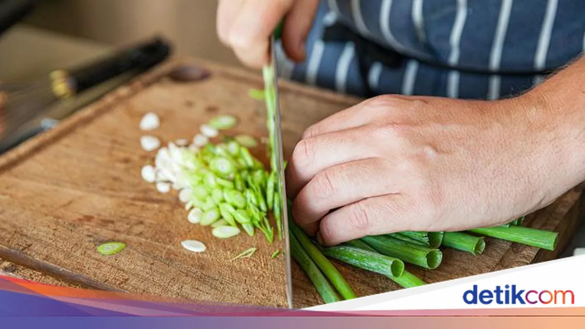 Chef Menilai Talenan Kayu Lebih Aman untuk Dapur Rumahan dibanding Plastik