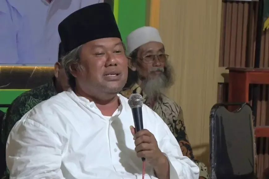 Gus Muwafiq Bahas Konflik Israel–Iran dan Pentingnya Kemandirian Bangsa di Hadapan Warga Nahdliyin Lamongan