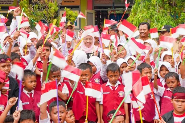 Pemprov Jatim Terapkan Pembatasan Penggunaan Gadget di Sekolah Mulai 13 April 2026