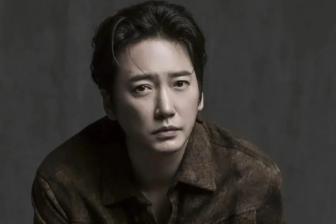 Aktor Drama “Private Lives” Lee Sang Bo Ditemukan Meninggal di Kediamannya