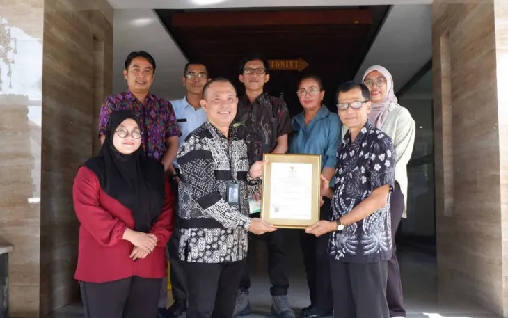 SUCOFINDO Serahkan Sertifikat Halal untuk Santhi Restaurant dan Sambal Jelantik di Denpasar