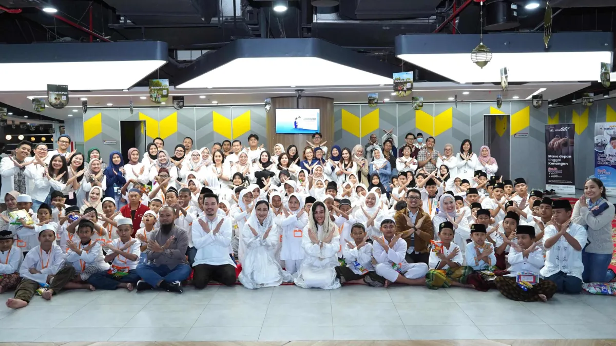 AXA Mandiri Gelar Buka Puasa Bersama Anak Yatim dan Edukasi Literasi Keuangan