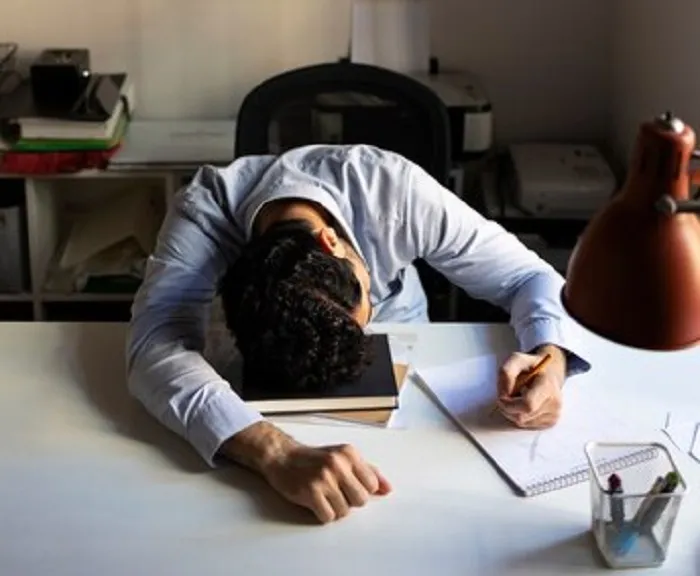 Merasa Dikucilkan di Kantor, Karyawan Ini Pertimbangkan Resign; Konsultasi BaZi Sarankan Opsi Kongsi dan Tunda Buka Usaha