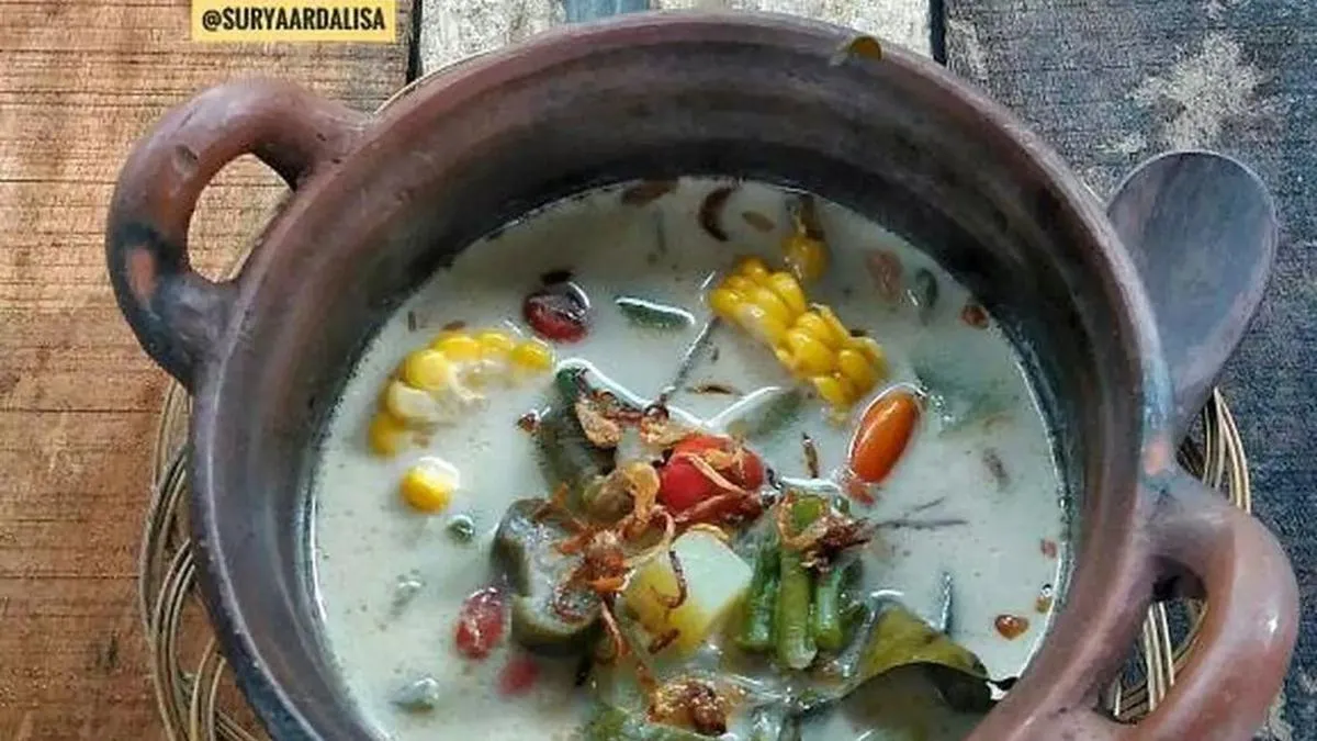 Sayur Lodeh: Sejarah, Bahan Utama, Cara Memasak, hingga Ragam Variasi Daerah