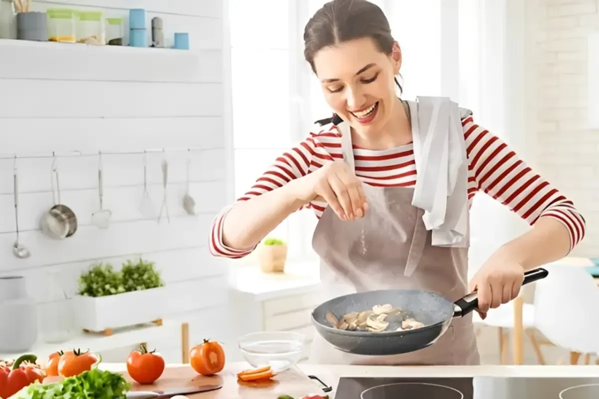 Trik Memasak Gurih dengan Natrium Lebih Rendah dan Batas Aman Konsumsi Harian