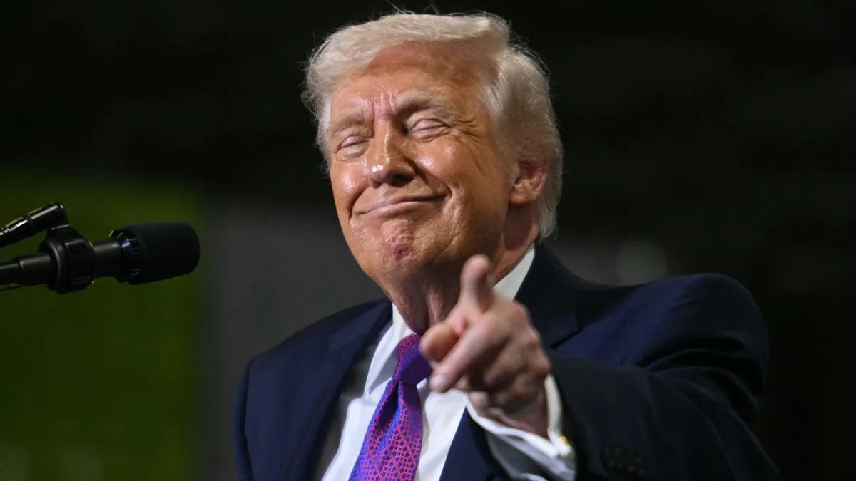 Cek Fakta: Video Donald Trump Tertidur di Meja saat Rapat di Gedung Putih Ternyata Rekayasa