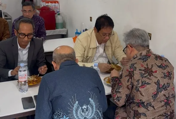 Menkeu Purbaya Yudhi Sadewa Kunjungi UMKM Kuliner di Bogor, Soroti Peran Usaha Mikro bagi Ekonomi Daerah