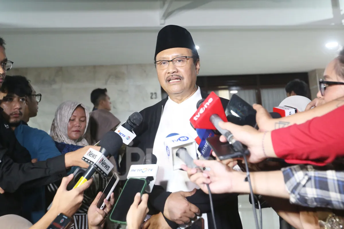 Gus Ipul Bantah Isu Mark Up Sepatu Siswa Sekolah Rakyat yang Viral di Medsos