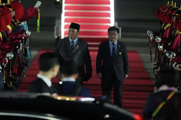 Presiden Prabowo Tiba di Seoul untuk Kunjungan Kenegaraan ke Korea Selatan