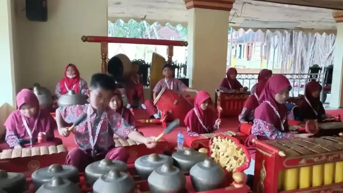 Klenengan, Dumik, dan Tong-Tong: Tiga Musik Tradisional Sumenep yang Terus Dilestarikan