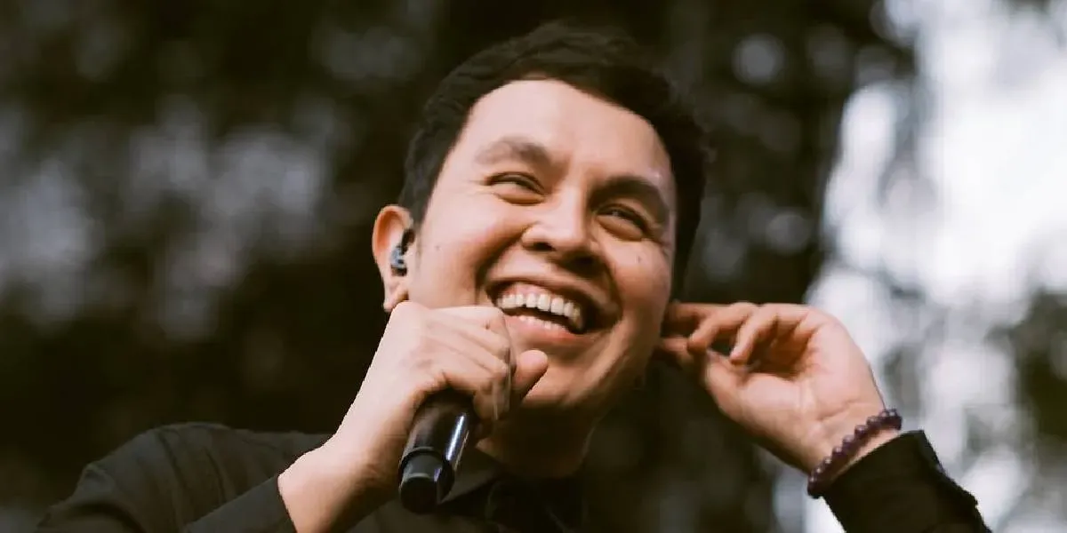 Makna Lagu “Jatuh Suka” Tulus: Kisah Bahagia di Awal Jatuh Cinta
