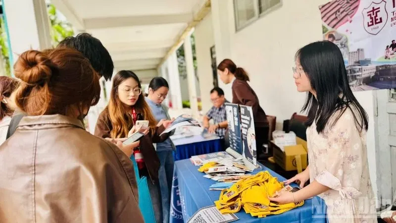 Program Beasiswa Intense 2026 Diperkenalkan di Hanoi, Bidik Mahasiswa Vietnam di Bidang Semikonduktor hingga Keuangan