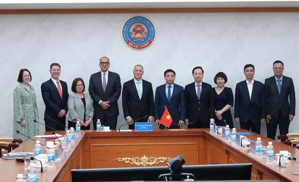 Kemenkeu Vietnam dan HSBC Bahas Strategi Penggalangan Dana Global serta Target Peningkatan Peringkat Kredit