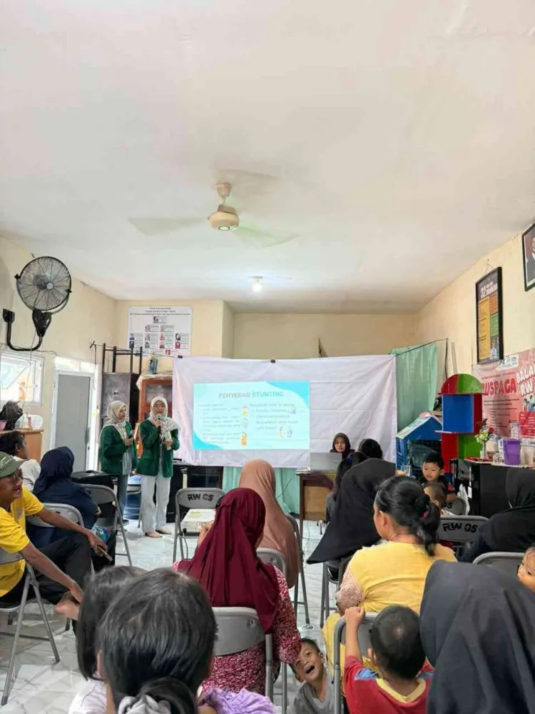Mahasiswa KKN UNUSA Gelar Penyuluhan GEBRAK GIZI untuk Edukasi Pencegahan Stunting di Krembangan Utara