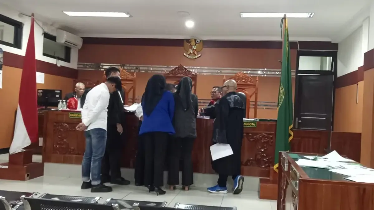 Sidang Dugaan Penipuan Pengadaan Food Tray MBG di Sukabumi: Bank Ungkap Dua Cek Ditolak, Pesanan Mandek di Satu Kontainer