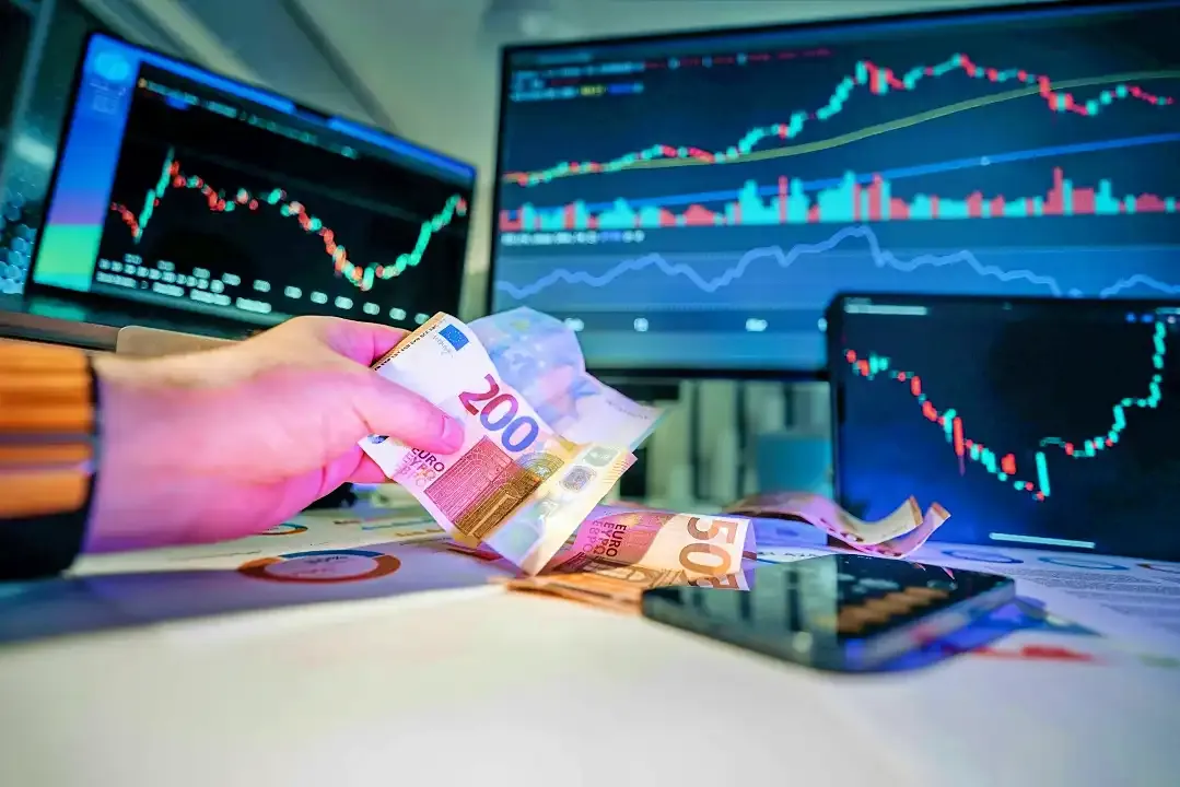 Bursa Eropa Melemah, Investor Menanti Keputusan The Fed di Tengah Lonjakan Harga Minyak