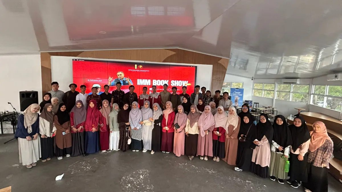 PC IMM Makassar Gelar IMM Book Show di Pantai Losari, Dorong Tradisi Literasi dan Nalar Kritis Kader