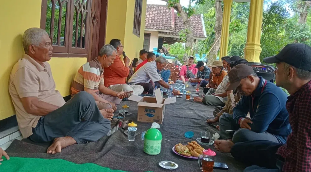 Rapat Koordinasi Paguyuban Kios Pupuk Gumukmas Bahas Kepatuhan HET dan Transparansi Penyaluran Pupuk Bersubsidi