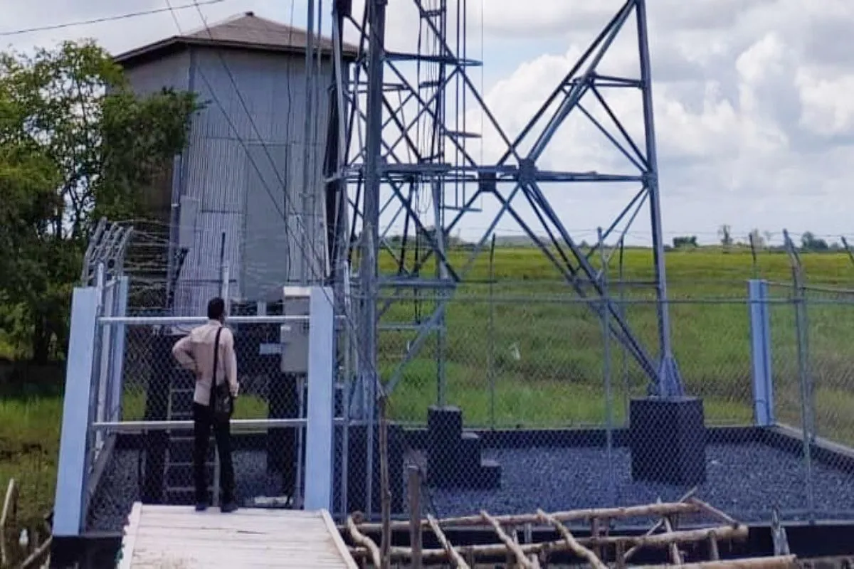 Diskominfosandi HSU Bangun BTS Baru untuk Atasi Blank Spot Internet di Desa Bararawa