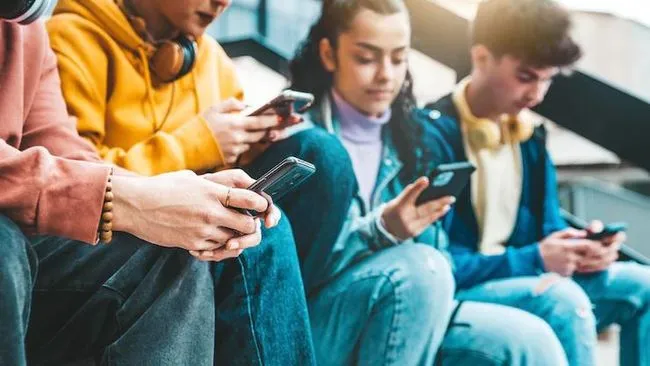 Doomscrolling Jadi Sorotan, Aplikasi Menggambar Ini Ditawarkan sebagai Alternatif