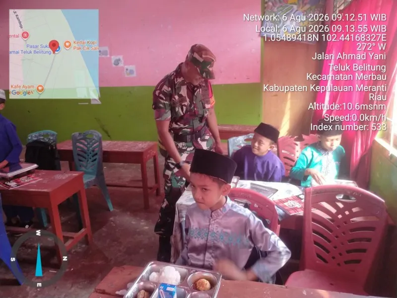 Babinsa Koramil 06/Merbau Dampingi Penyaluran 3.023 Porsi Makan Bergizi di Kecamatan Merbau