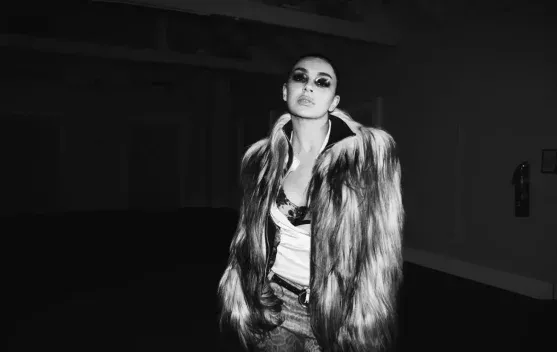 Single Terbaru Charli XCX "Rock Music" Tuai Kritik, Dinilai Lebih Mengutamakan Strategi Pemasaran