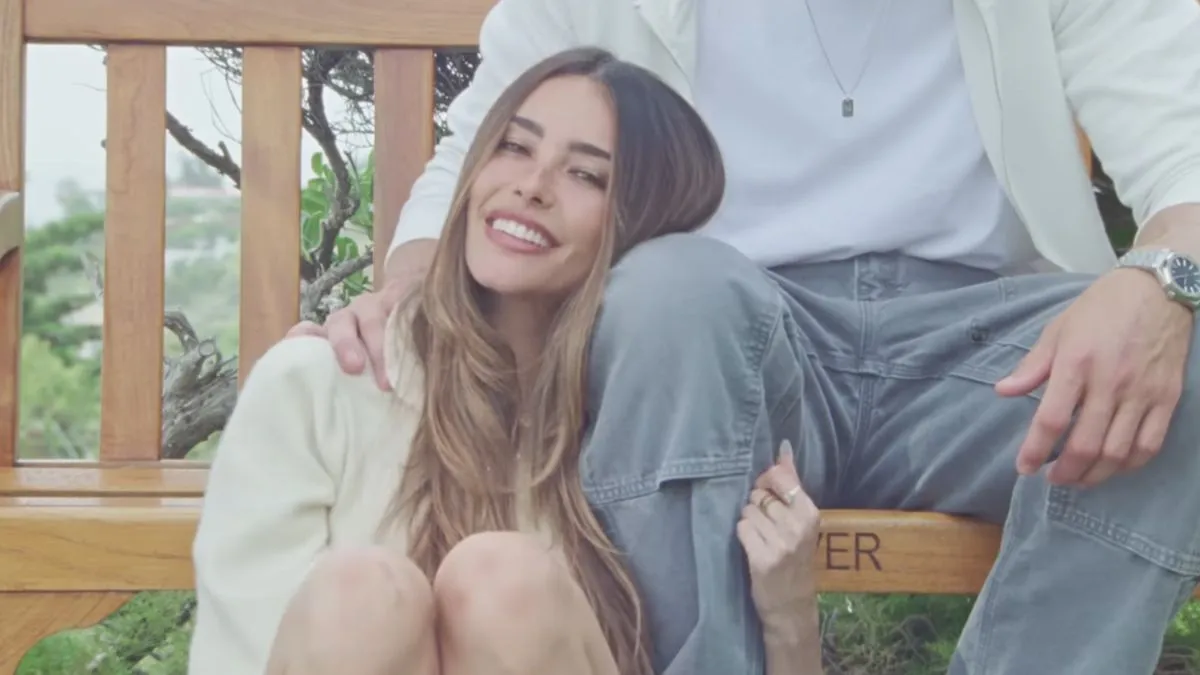 Madison Beer Rilis ‘lovergirl’ dan Tampilkan Justin Herbert di Video Musik