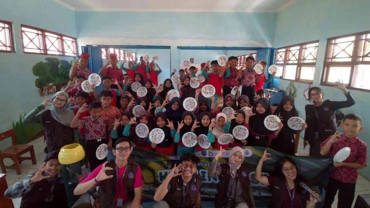 Mahasiswa KKNT IPB Edukasi Gizi Seimbang di SDN Cawitali 01 Lewat Konsep “Isi Piringku”