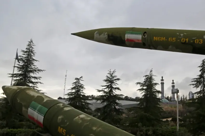 China Nilai Blokade AS terhadap Pelabuhan Iran Berbahaya dan Tak Bertanggung Jawab