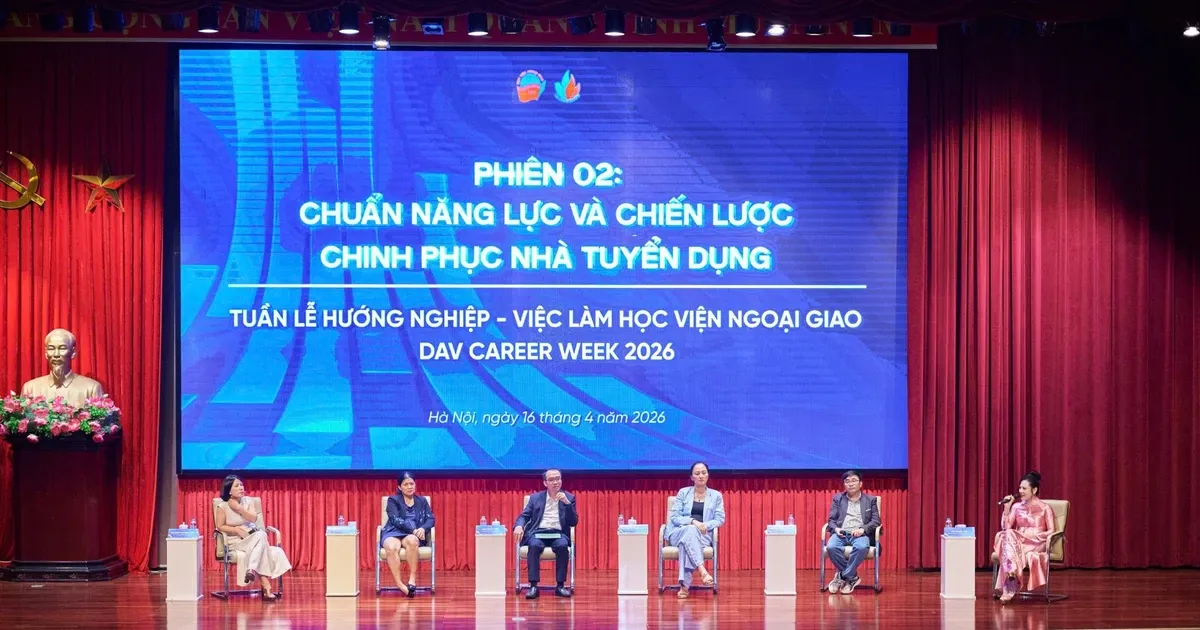 Seminar di Hanoi Soroti Kesenjangan Keterampilan Mahasiswa Diplomasi dengan Kebutuhan Pasar Kerja