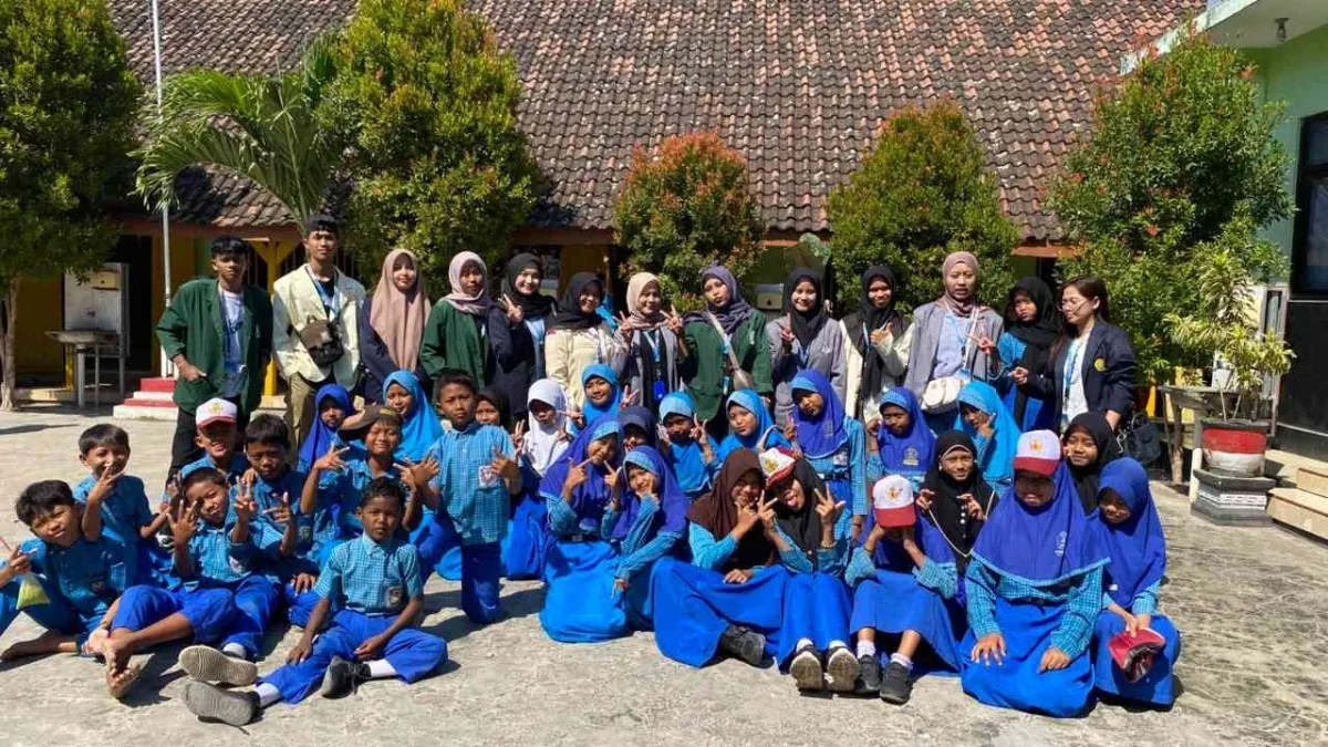 Mahasiswa KKN Kolaboratif Jember Edukasi Konsep "Isi Piringku" di SDN Puger Wetan 01